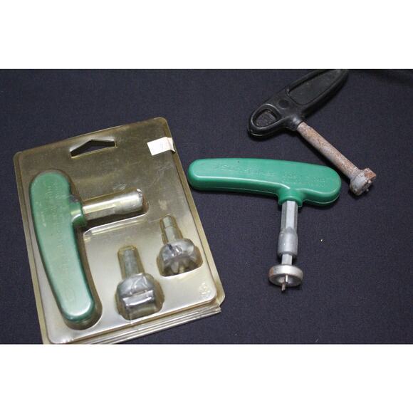 Lot of Softspike Easy Spin Cleat Spike Golf Removal Tools Wrench - Picture 1 of 6